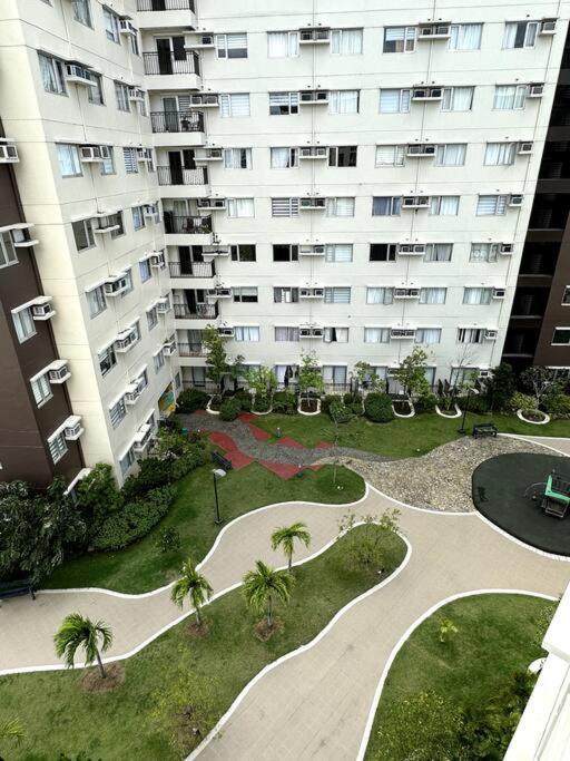 Spacious 3 Bedroom @avida Allgauers * Iloilo City