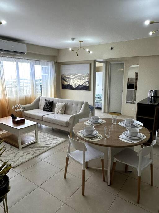 Apartment Spacious 3 Bedroom @avida Allgauers Iloilo City